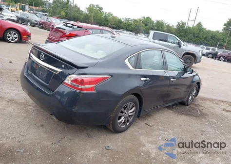 2015 Nissan Altima 2.5/S/Sv/Sl z USA, uszkodzony, nr VIN 1N4AL3AP1FN397969